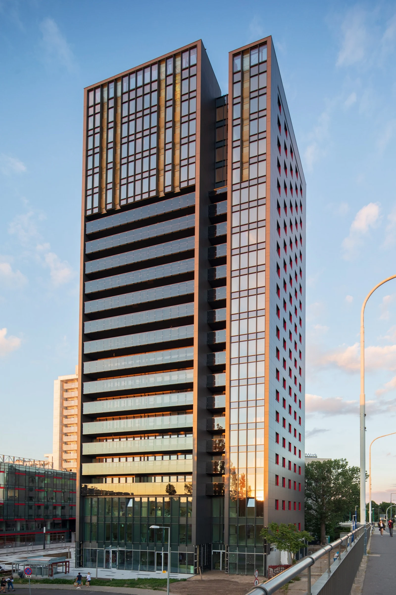 Towarowa 39 — facade view